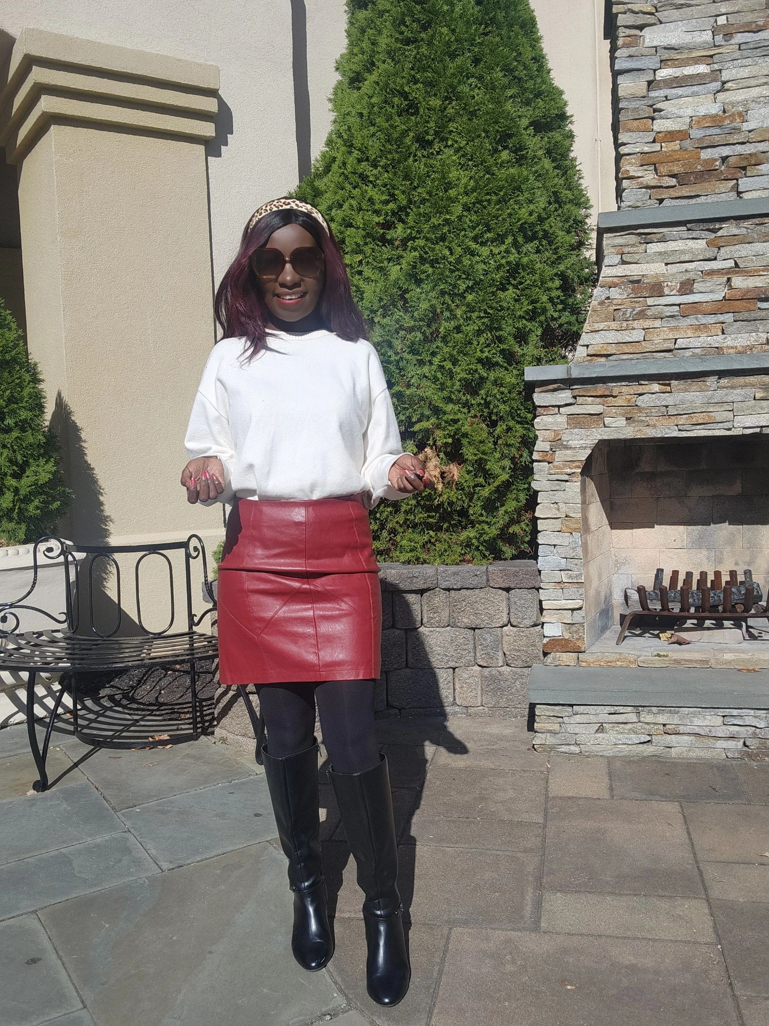 how to style mini leather skirt